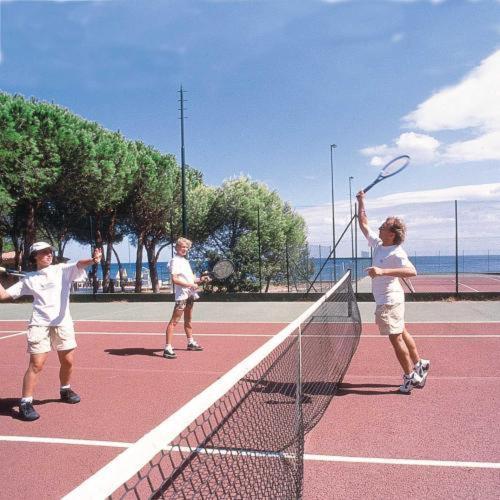Club Hotel Marina Seada Beach Budoni Exterior photo