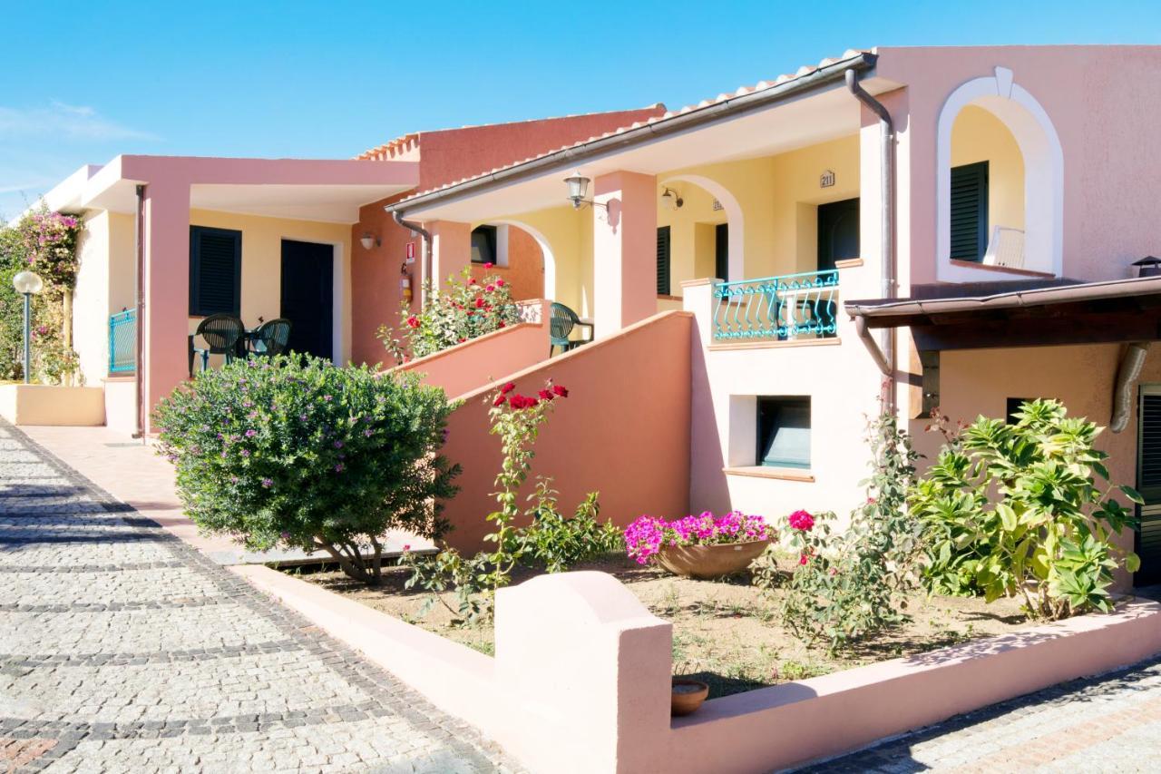 Club Hotel Marina Seada Beach Budoni Exterior photo