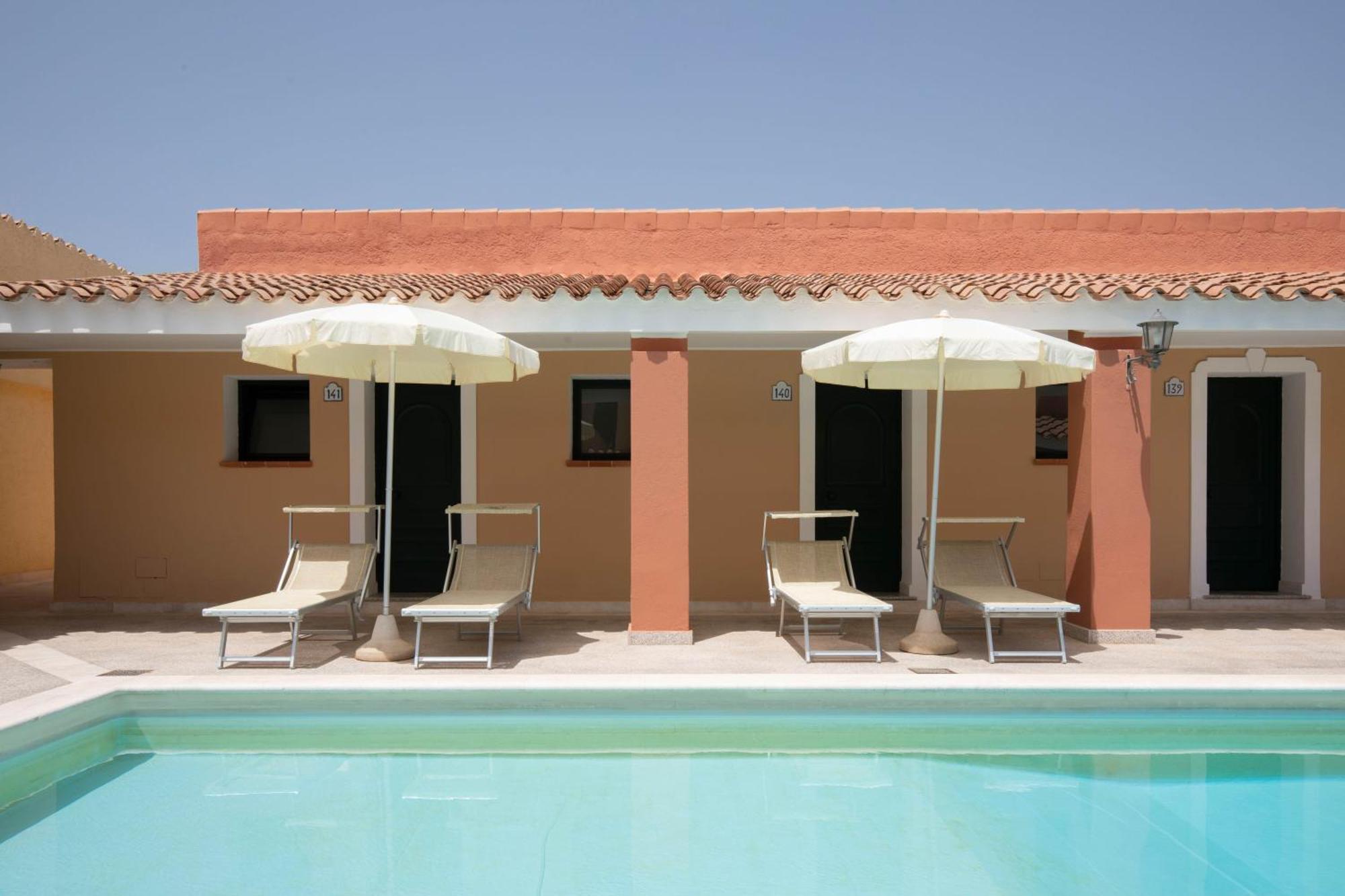 Club Hotel Marina Seada Beach Budoni Exterior photo