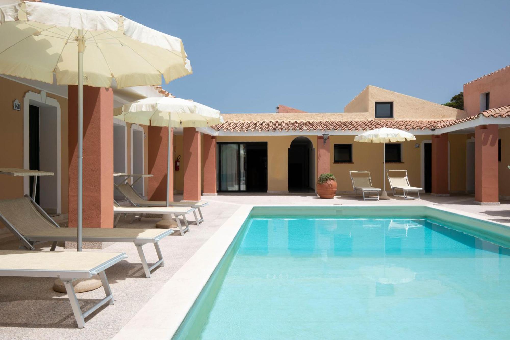 Club Hotel Marina Seada Beach Budoni Exterior photo