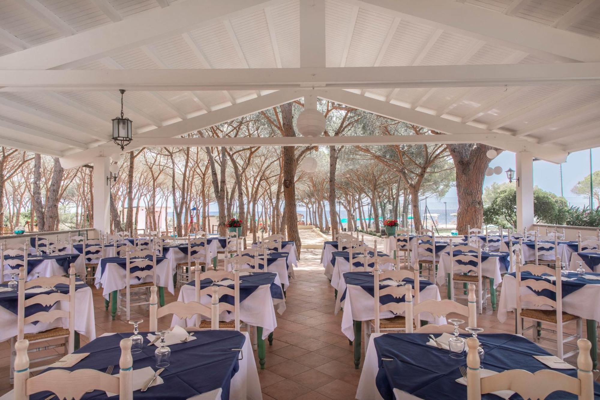 Club Hotel Marina Seada Beach Budoni Exterior photo